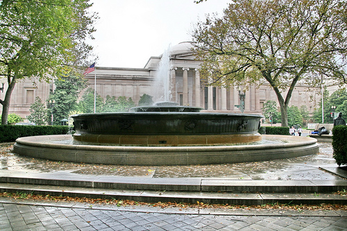 For more about the bronze, granite and quartz Andrew W. Mellon Memorial Fountain by sculptor Sidney Waugh, click on the image. Photo: Cliff 1066/Wikipedia