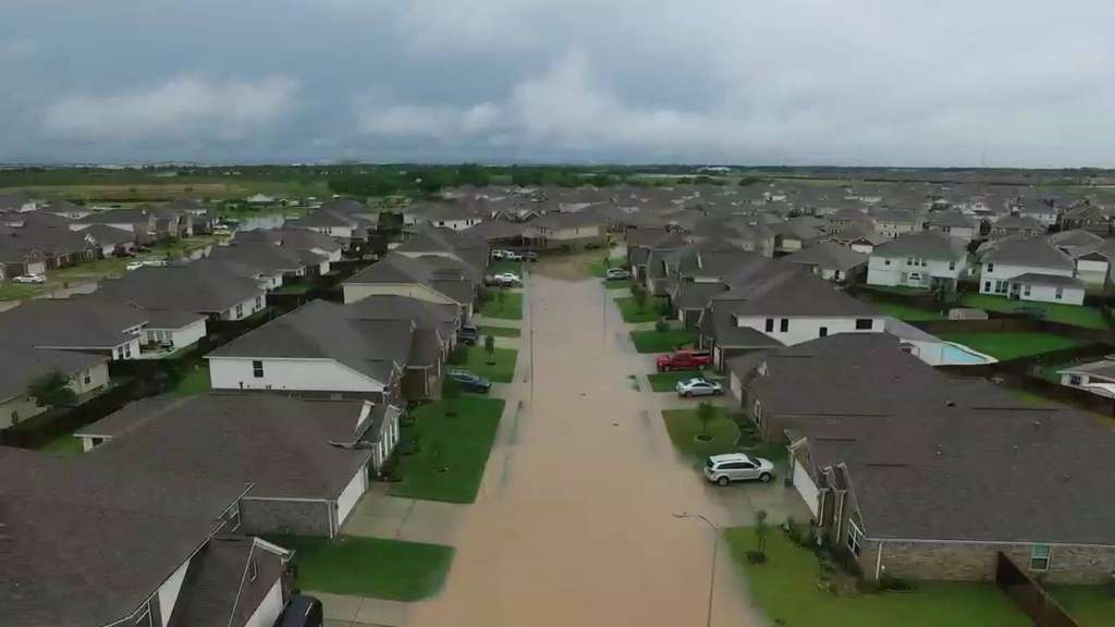 Click on this photo of the Morton Ranch subdivision in Katy, TX to see a Houston Chronicle slide show of the week's flooding.